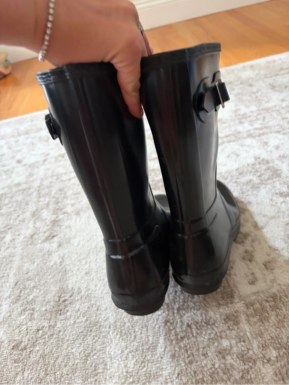 8 • Hunter Women's Black Short Waterproof Rain Boots with Side Buckle